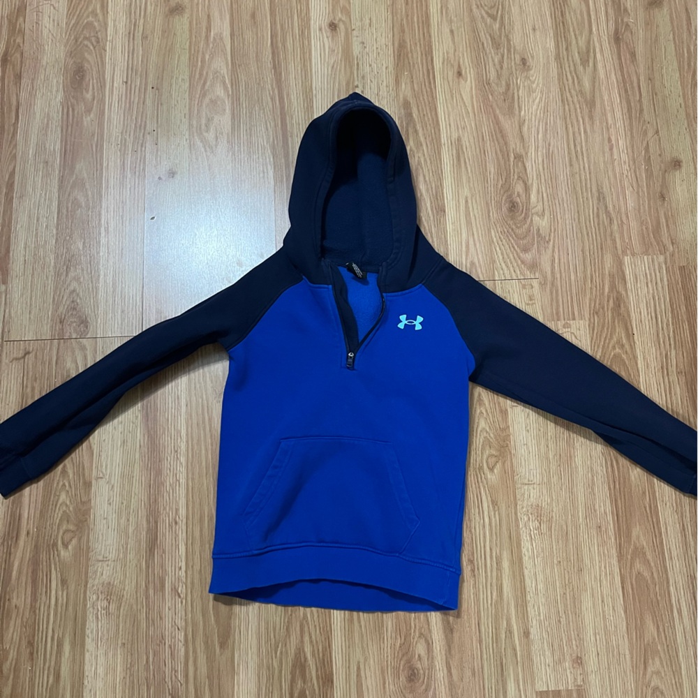 Under Armour Royal Blue and Black Pullover Boy’s Size 7